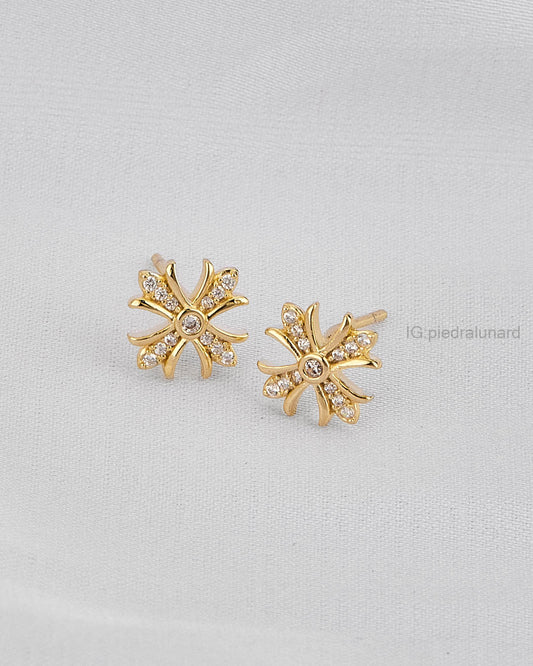 Aretes dorado con circonitas 000