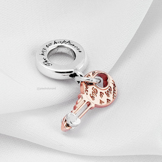 Charm Llave de la felicidad en plata y rose gold con corazón deslizante CH08