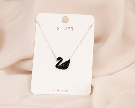 Cadena plata con cisne negro swrky CP05